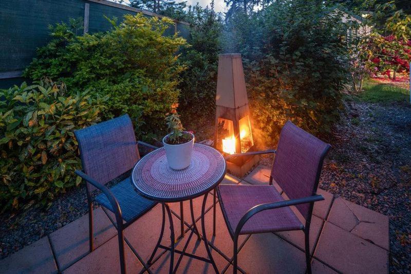 Sheltered Nook On Tillamook Bay Bay City Exterior photo