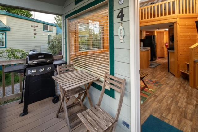 Sheltered Nook On Tillamook Bay Bay City Exterior photo