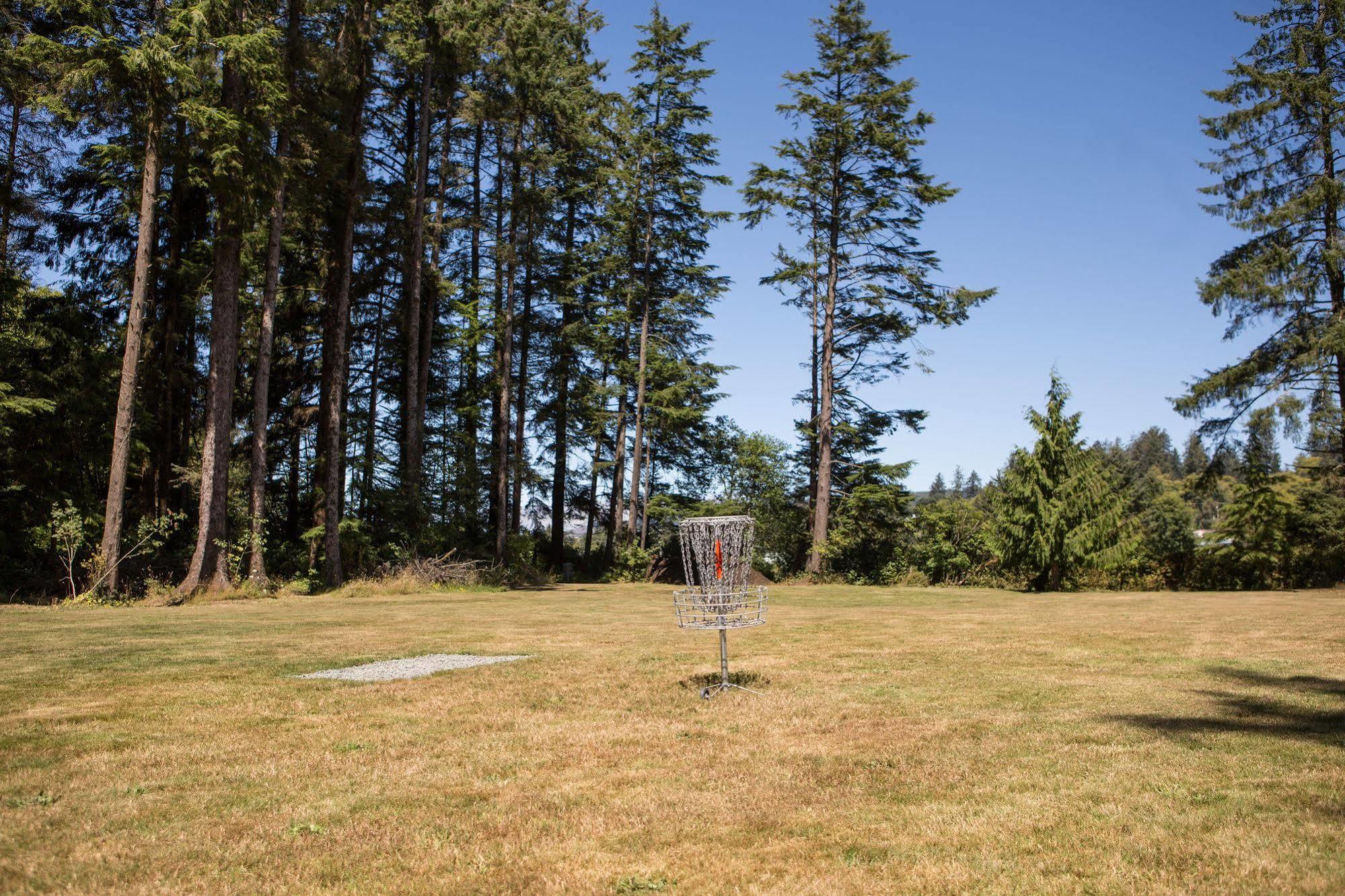 Sheltered Nook On Tillamook Bay Bed & Breakfast Bay City Exterior photo